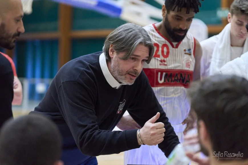 La Pallacanestro Roseto sceglie Giovanni Bassi come nuovo allenatore. Coach Nando Francani lascia temporaneamente il club