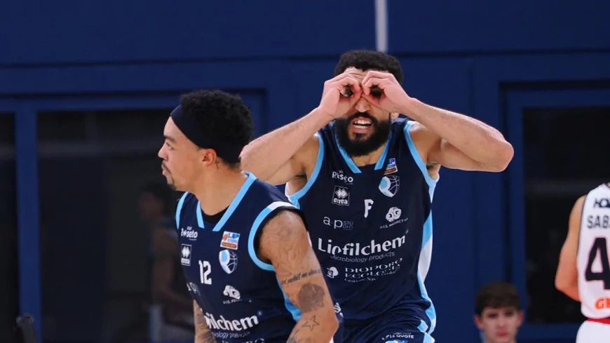 Prima vittoria esterna per Roseto (69-81) che si rilancia  in classifica